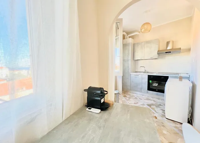 Astraldi - A 2 Minuti Dall'ariston *