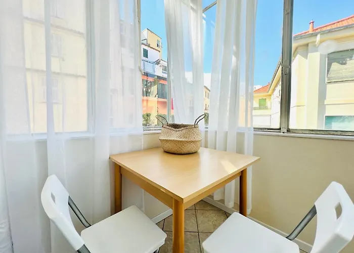 Astraldi - A 2 Minuti Dall'ariston Apartman *