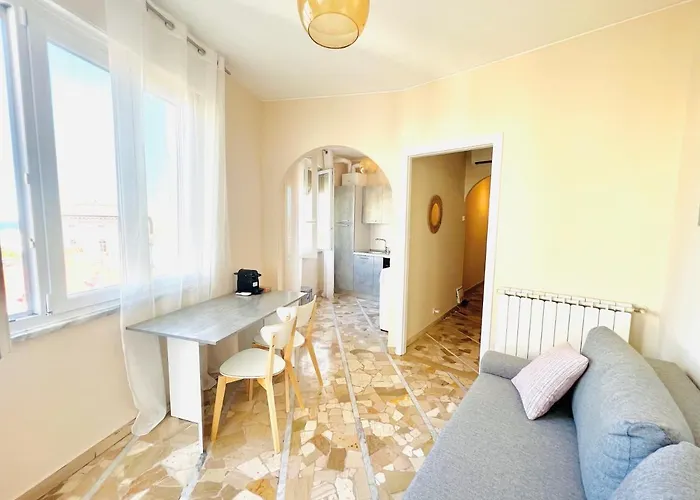 Astraldi - A 2 Minuti Dall'ariston