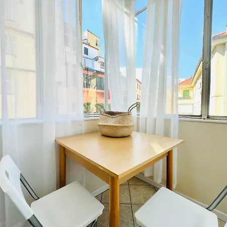 Astraldi - A 2 Minuti Dall'ariston Apartment *