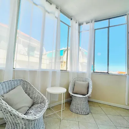 Astraldi - A 2 Minuti Dall'ariston